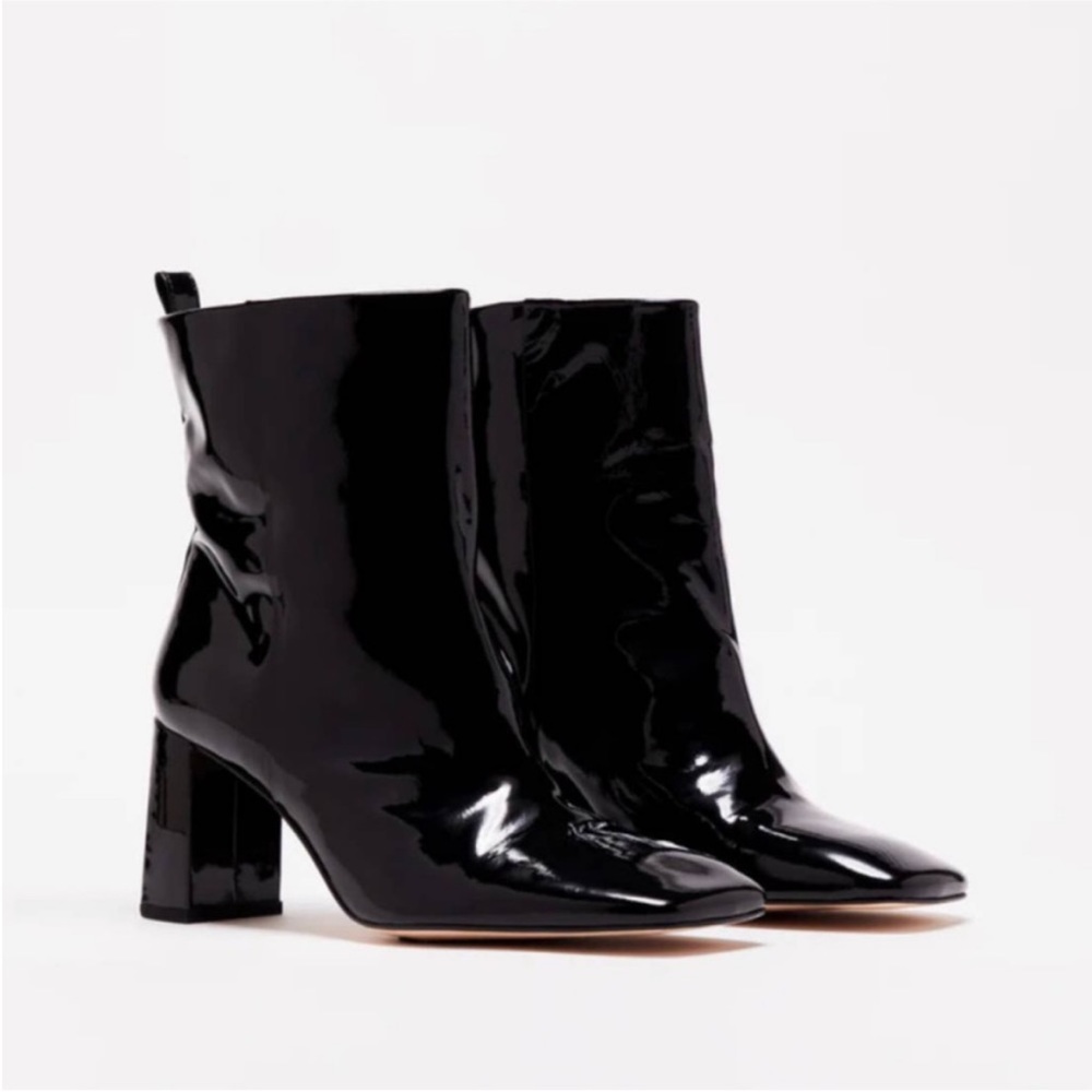 Good American Black Ankle Boots